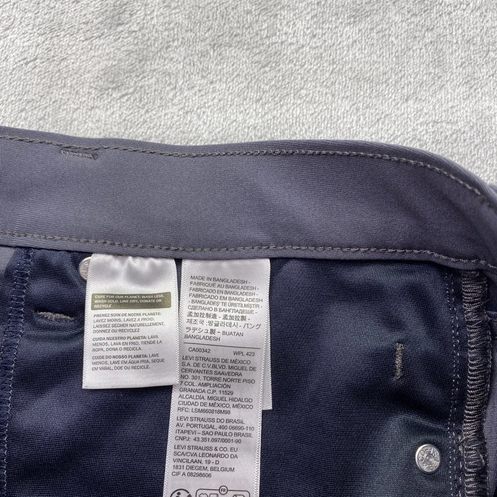 Levis 511 Slim Fit Gray Engineered‎ for Movement Pants Mens Sz 31 Fits 30